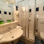 Stadler - Metzgerwirt ホテル 3*