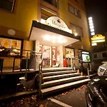 Stadler - Metzgerwirt ホテル 3*